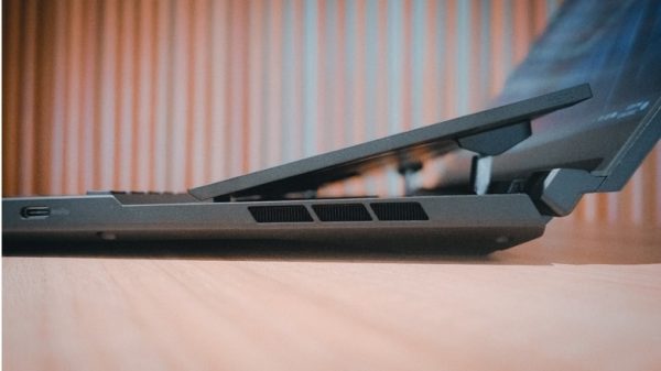 ROG Zephyrus Duo 16, Laptop Gaming, Streaming, dan Content Creation 3